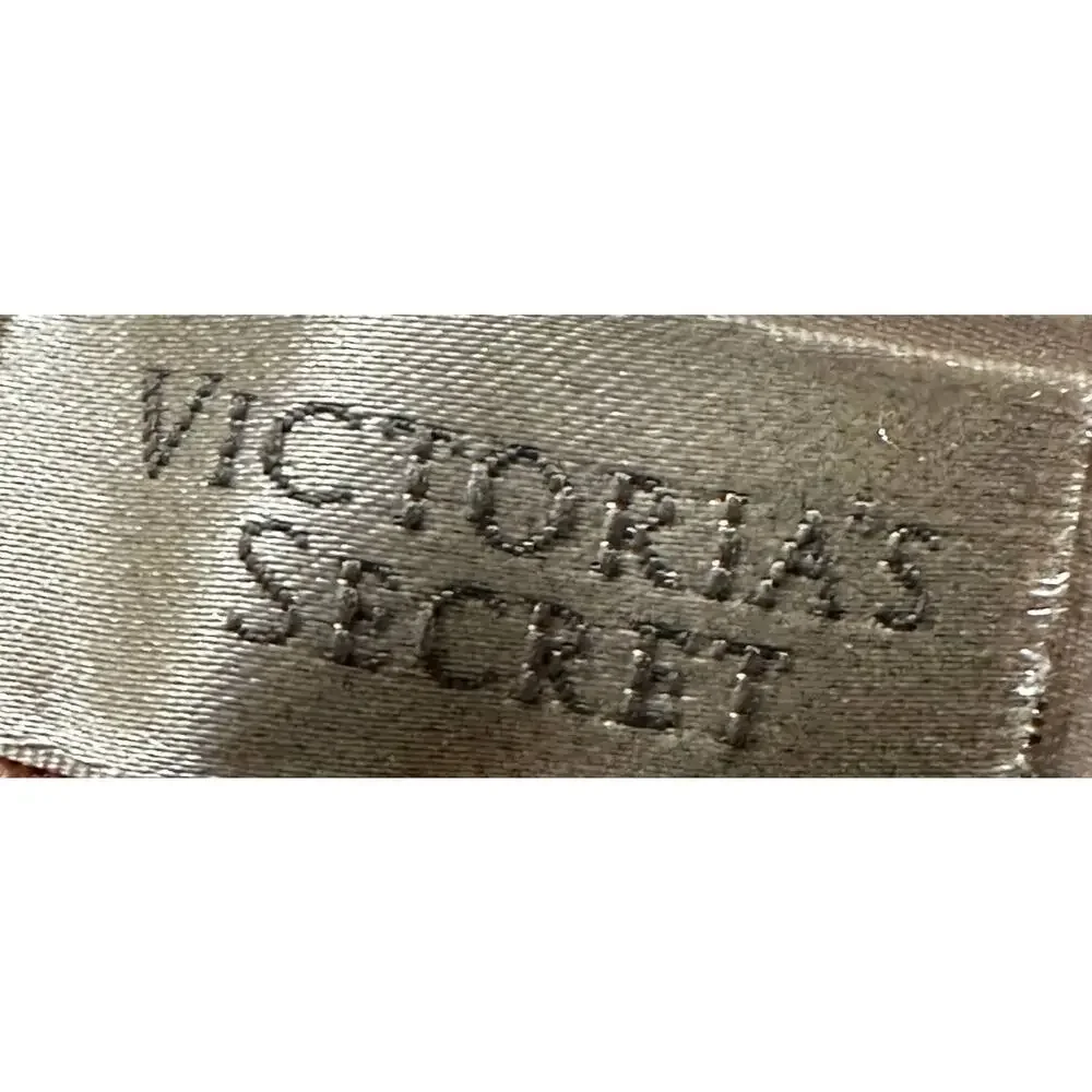 Vintage Victorias Secret Bra Womens Size 36DD Peachy Pink Underwire Retro